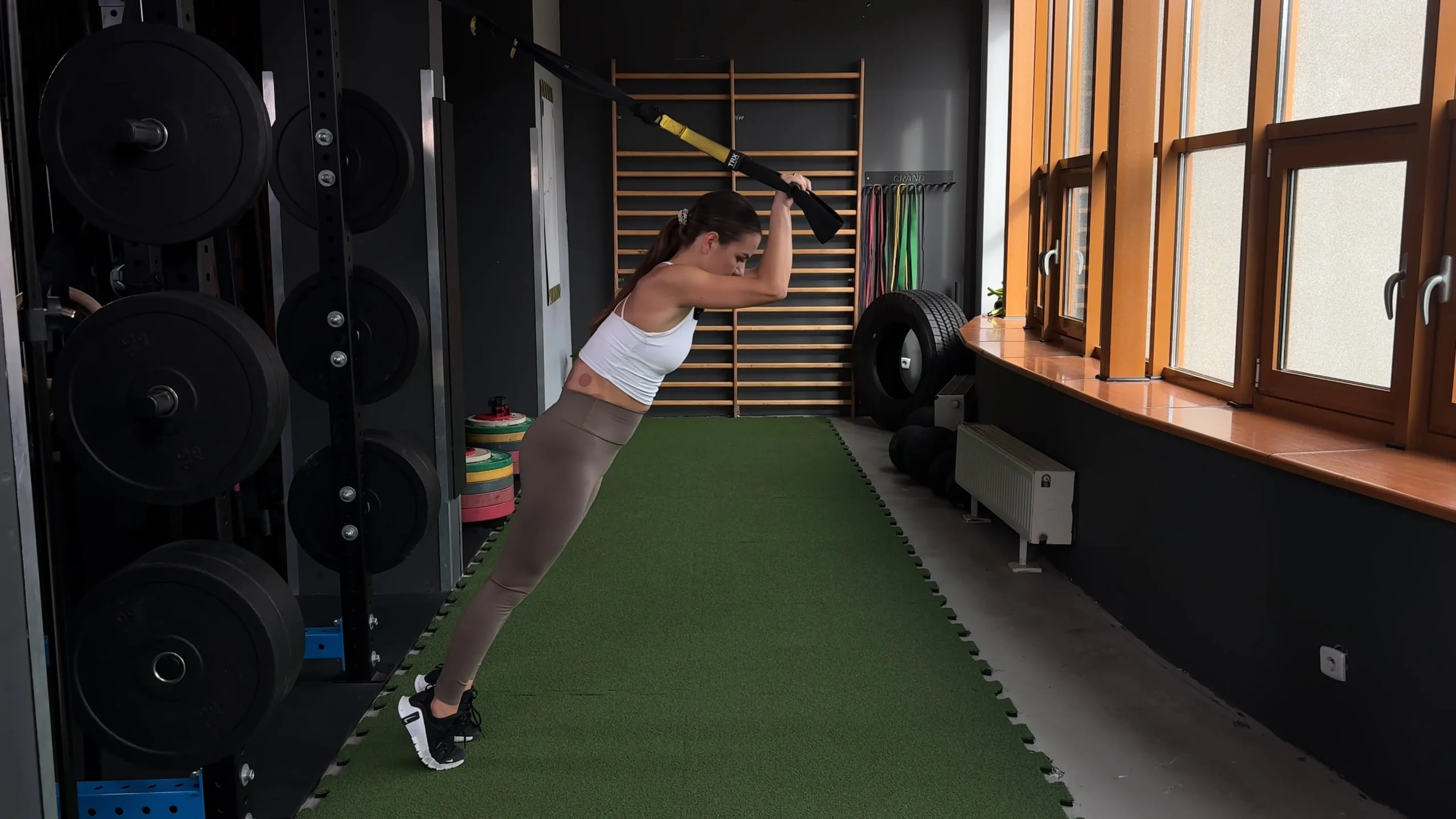 Wyciskanie francuskie TRX