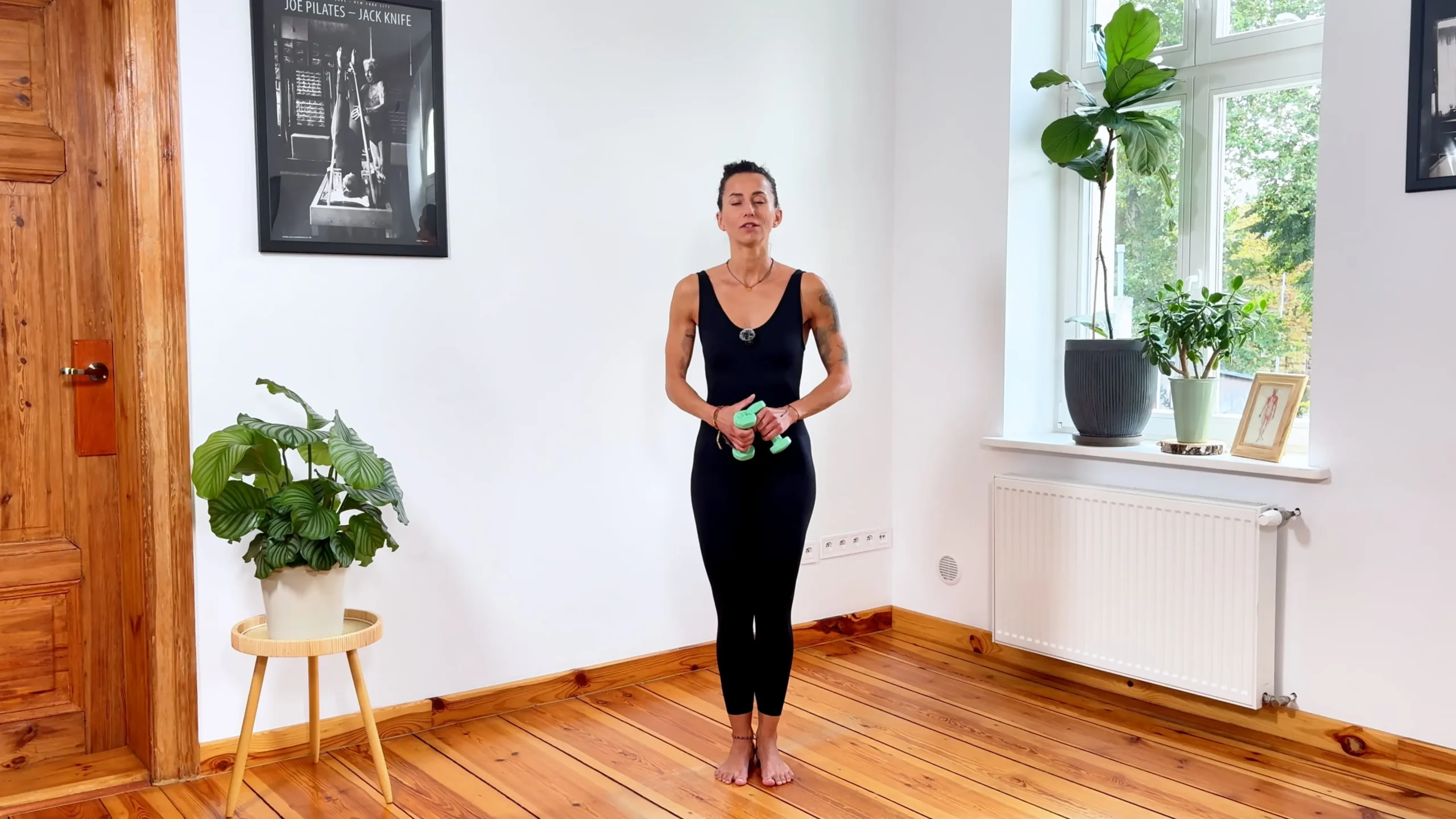 Arm Weights Intermediate – przepustka do siły core i pleców